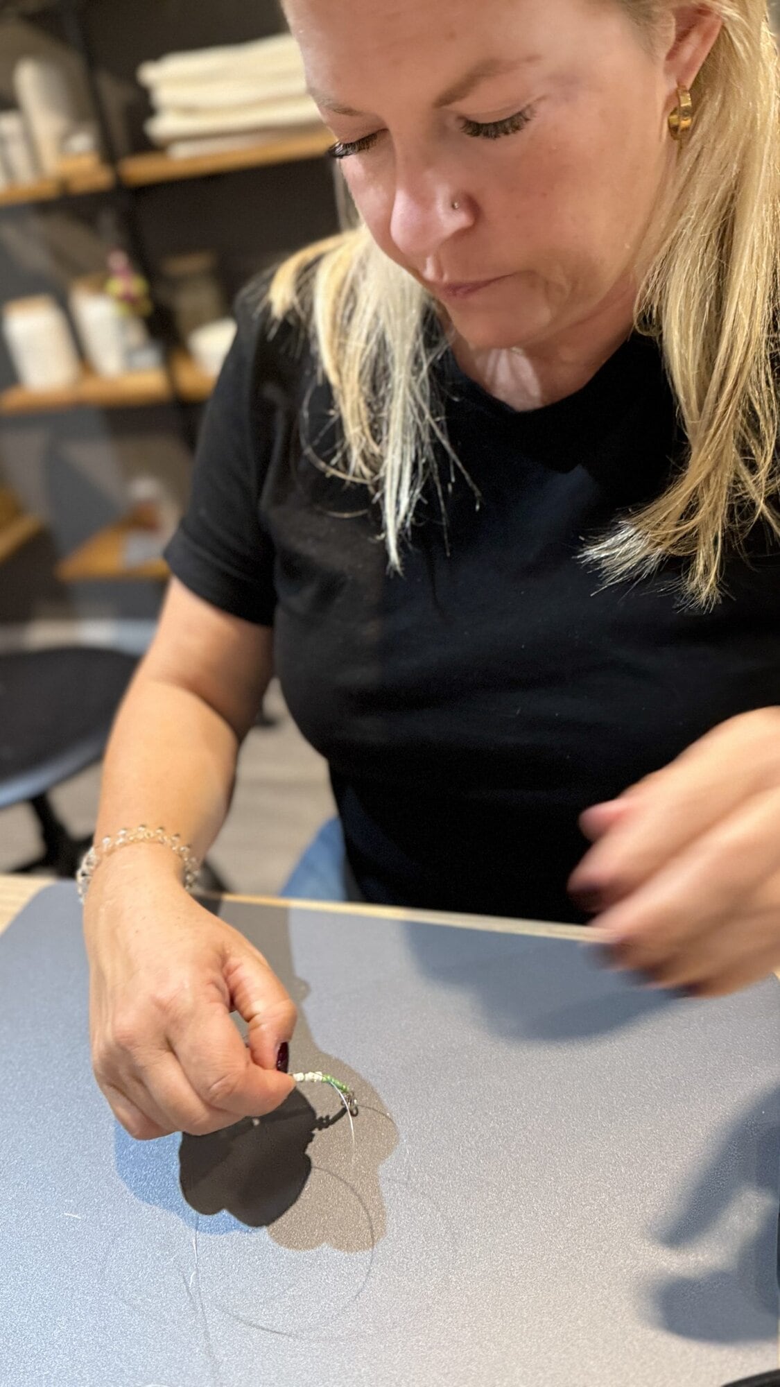 DIY Schmuck Workshop Armband herstellen Perlen fädeln Kreativstudio Düsseldorf