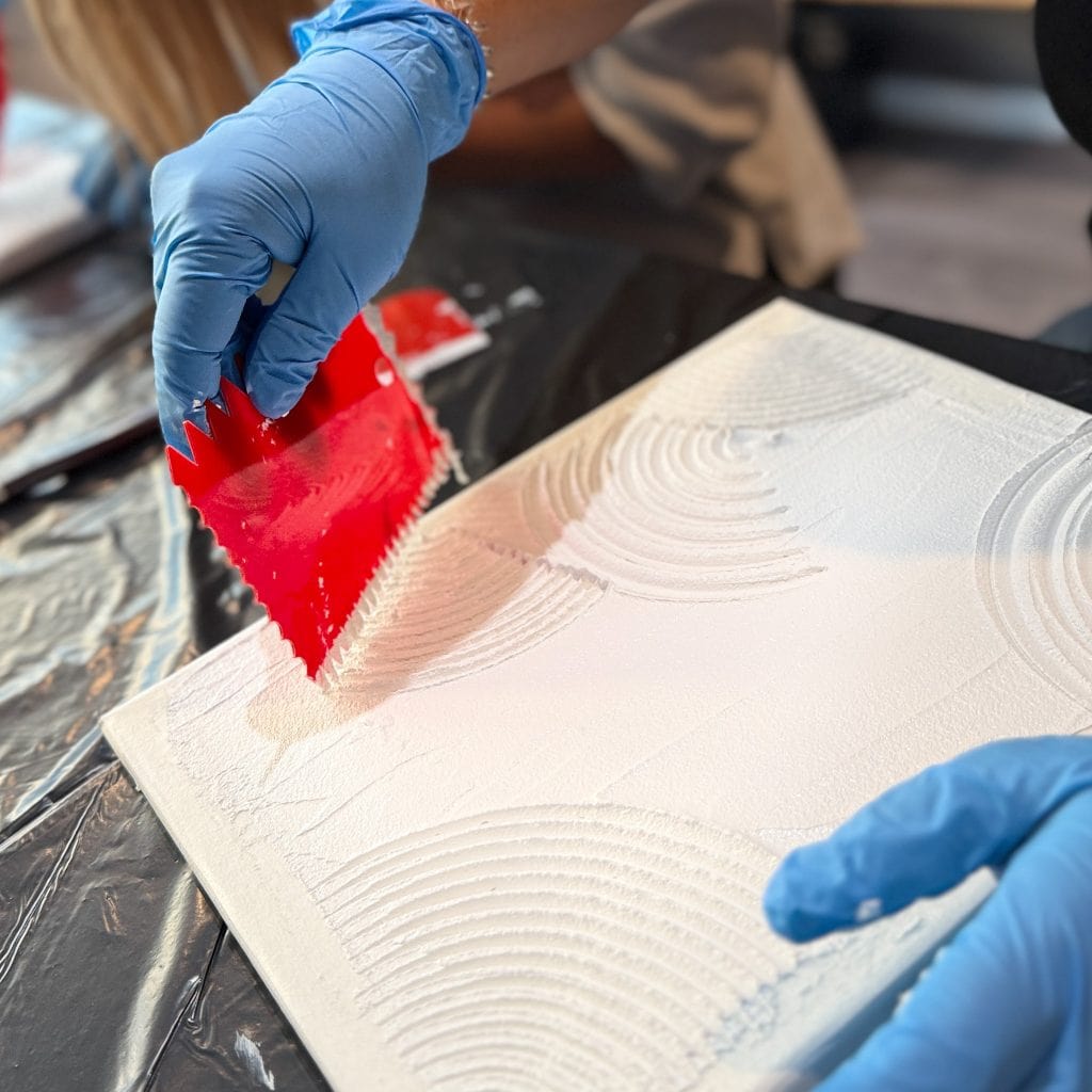 Strukturpaste Leinwand Muster Spachteltechnik DIY Workshop Kreativstudio Düsseldorf