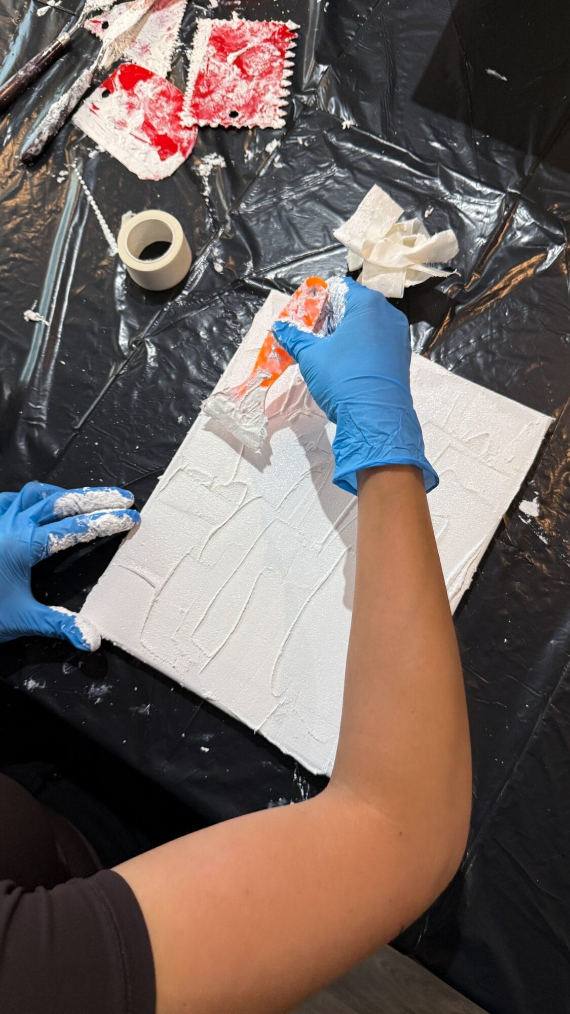 Strukturpaste Workshop Leinwand bemalen Farbe auftragen DIY Kreativstudio Düsseldorf