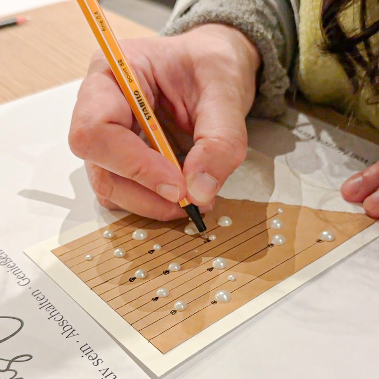 Selbst gestaltete Weihnachtskarten beim Weihnachtskarten-Workshop von zehn null zwo in Düsseldorf